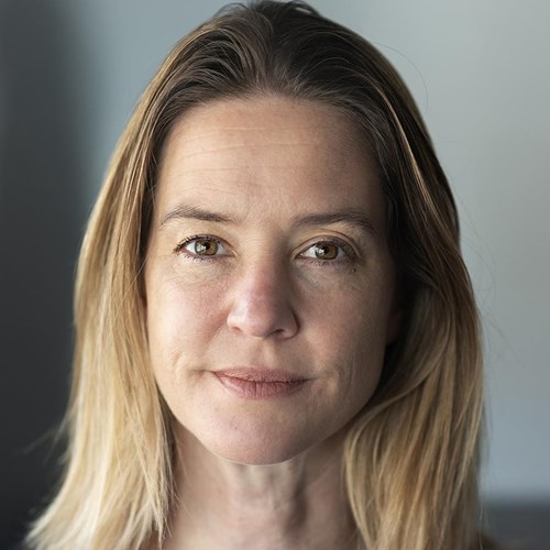 Headshot image of Elizabeth Jones