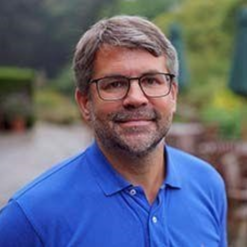 Headshot image of Claudio Mauro
