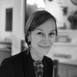Photo of Dr. Sarah Hargreaves