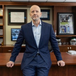 Photo of Dr. Brett Miles