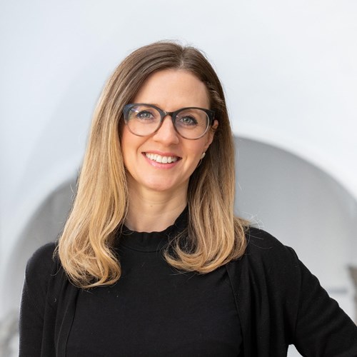 Headshot image of Claudia Crocini