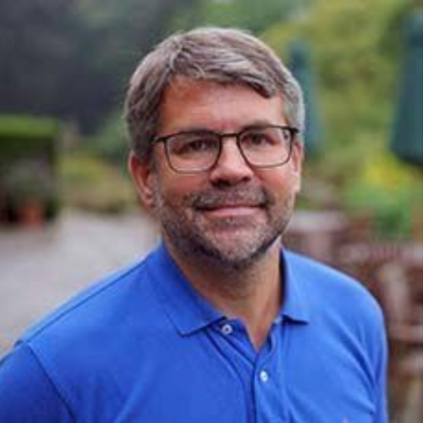 Head shot image of Claudio Mauro