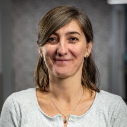 Headshot image of Geneviève Albouy
