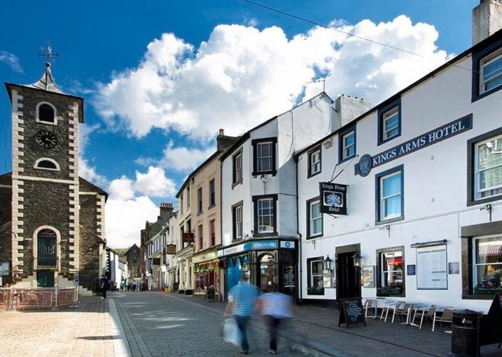 Image of the Kings Arms Hotel