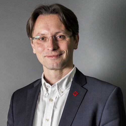 Headshot image of Maniel Mayr