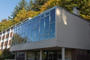 Traditional Dormitory Housing (Edens Hall North)